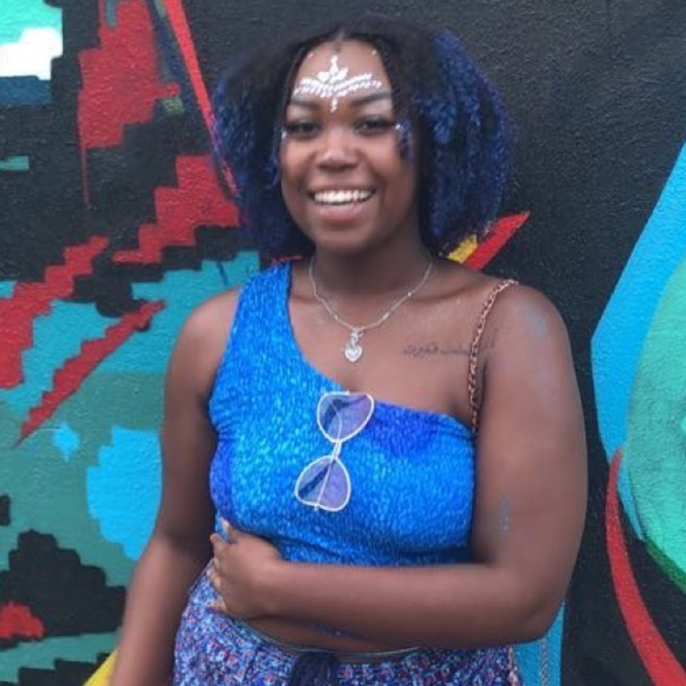Meet your Posher, Khari
